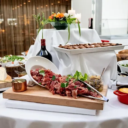 Hotell Svanen 4*