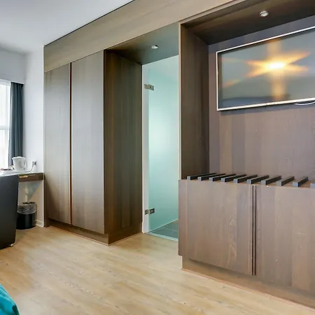 Svanen 4*